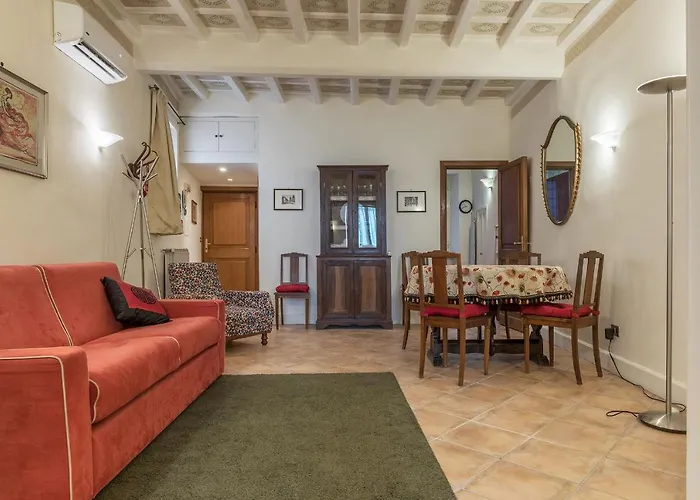 Fontanella Borghese Apartment - FromhometoRoma, Italia