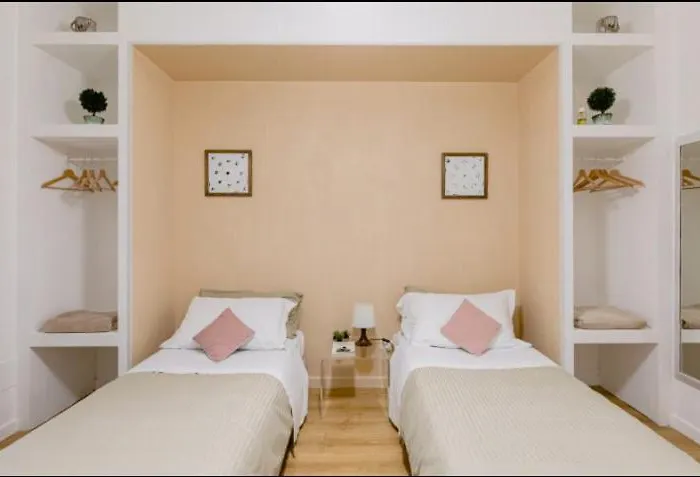 Charming 25 Apartment Rome, Italy