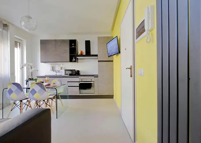 Vatican Museum Apartment With Terrace Rom, Italien