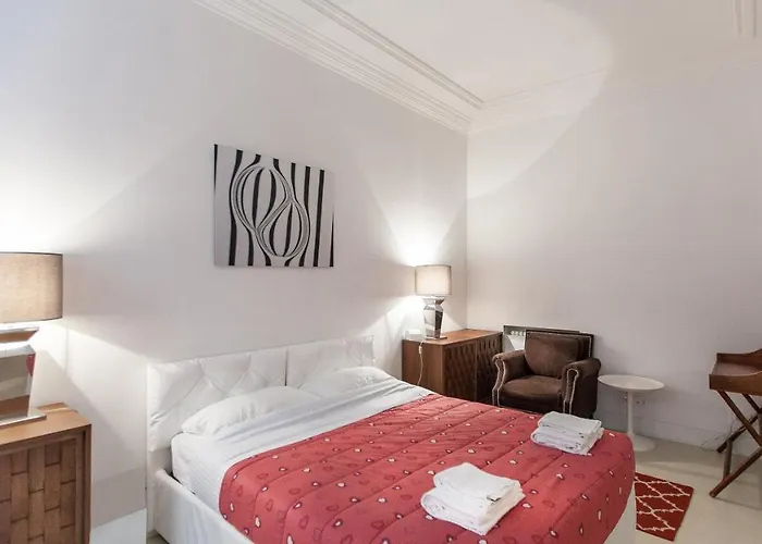 Pantheon Exclusive-Rental In Rome, Italy