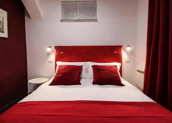 Charming Large Apartment - 3 Bedroom In Trastevere Rome, Italy