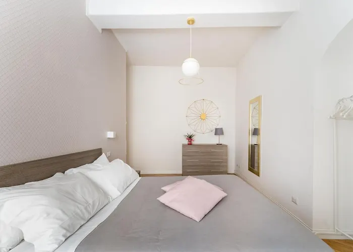 Famm Apartments - Charming And Cozy Flat At Pantheon Roma, Italia