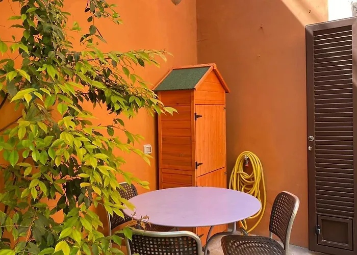 Rione Monti Studio Apt With Private Garden Roma, Italia