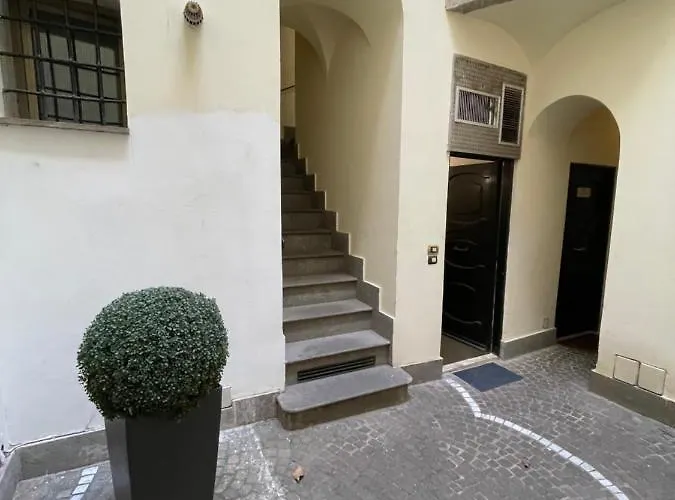 Casa Cappellari design studio a Campo de' Fiori Roma, Italia