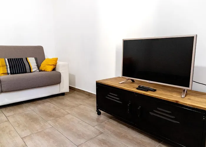 Sannio Apartment - Near Metro San Giovanni By Rhr Roma, Italia