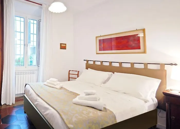 Near Colosseum By Varental 2Br + 1Sb Roma, Italia
