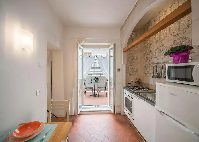 Trevi Domus Avignonesi Apartment Rome, Italy