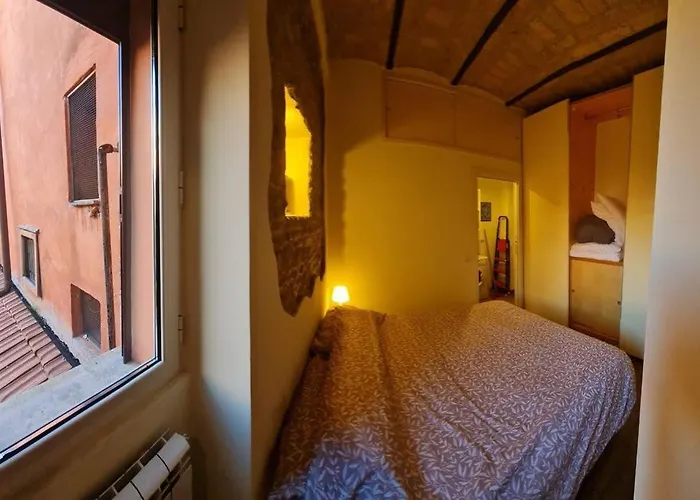 Julia nel cuore di Trastevere Roma, Italia