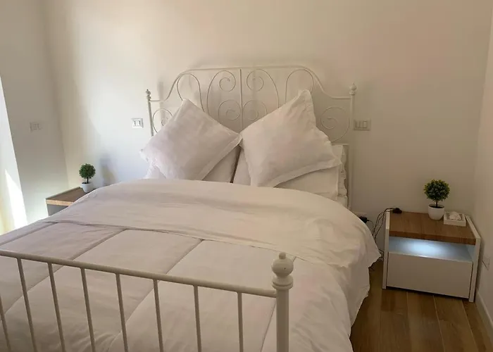 Agasweethome Rome Gemelli, Italia
