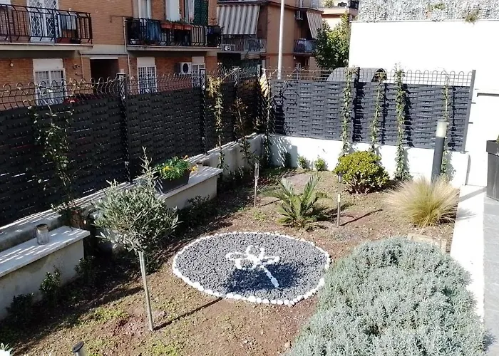 Tiny Green Apartament In Rome - Magliana, Italy