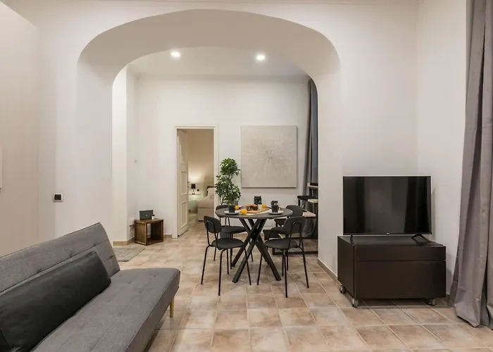 The Best Rent - Gorgeous One-Bedroom Apartment Near Piazza Di Spagna Рим, Італія