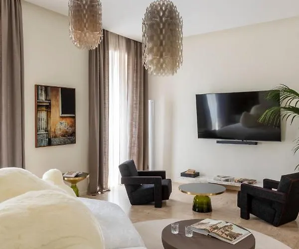 Le Case Di Andrea - Luxe Rome Apartment, Itália