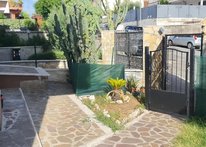 Appartamento con giardino Roma, Italia