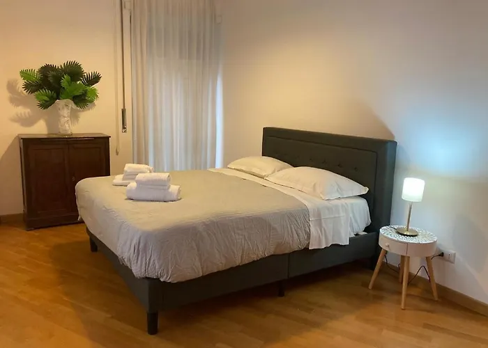 Fairome Apartment 2 Pini, Italia