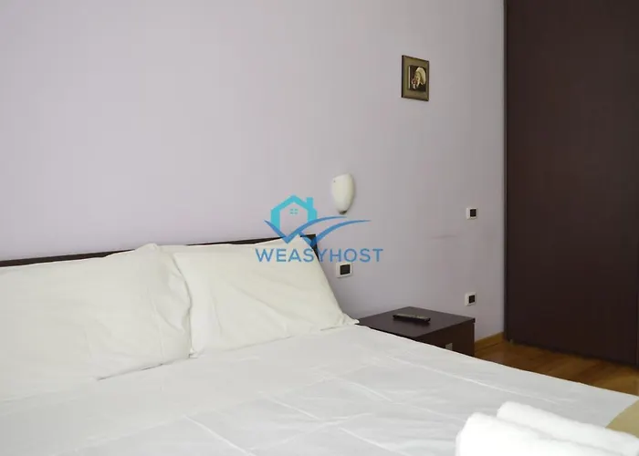 Your Roman Retreat Near San Giovanni, Italia