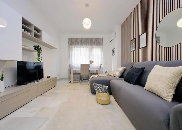 Modern Large Apartment In Roma, Italia