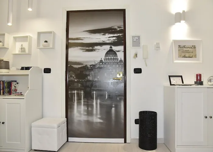 Nathanaele House Via Tuscolana Roma, Italia