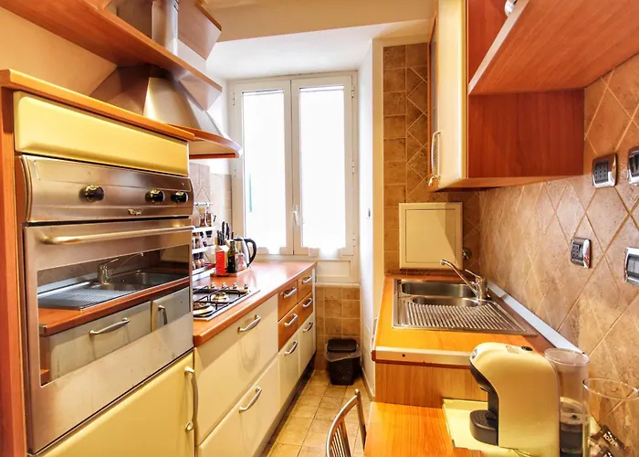 Large And Charming Apartment In Trastevere By Yourhost Roma, Italia