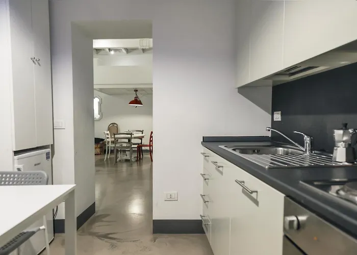 Stylish Roman Loft In Monti Area, Near Colosseum, Italia