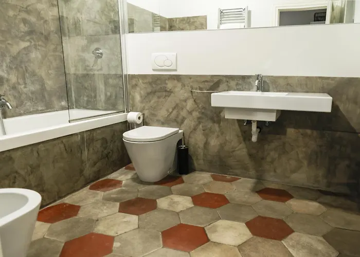 Stylish Roman Loft In Monti Area, Near Colosseum, Italia