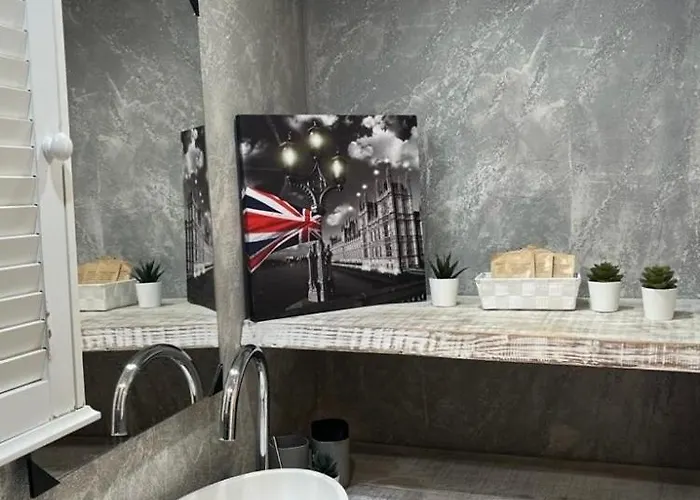 casa di Vivi, comoda per il centro, il Vaticano ed il Gemelli Roma, Italia
