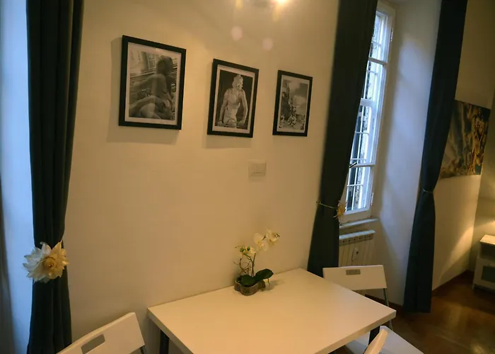 Charme De Rome Vatican Apartment, Włochy
