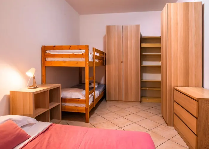 Spacious Apartment near St Peter's Church Roma, Italia