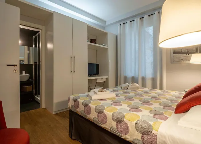 Fotofever Apt, Two Bedrooms With Air Conditioned In Elegant Shopping Area, Close To Vatican City Roma, Itália