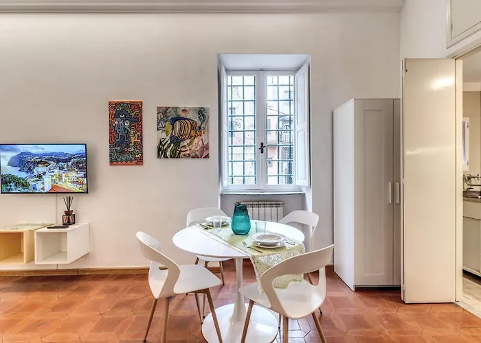 Elegant Apartment Behind The Colosseum Rome, Italy