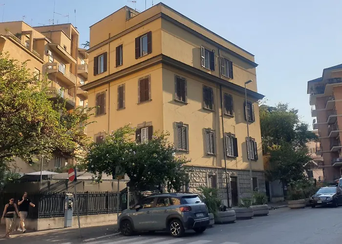 2MG: appartamento con terrazzo nel cuore di Roma!, Italia