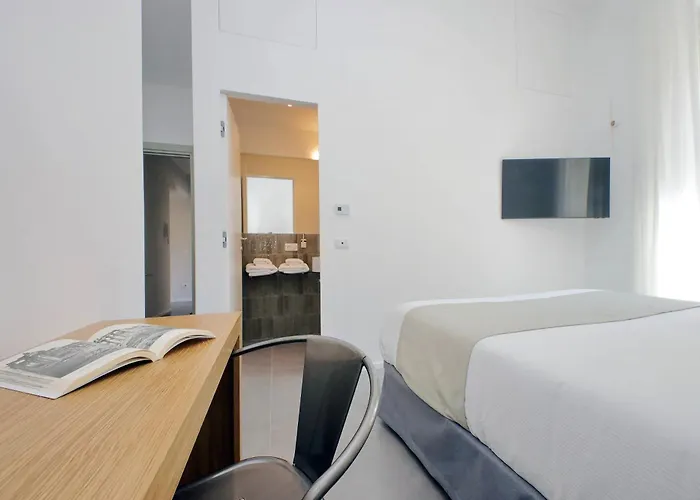 Ych-Montebello - Rooms Roma, Itália