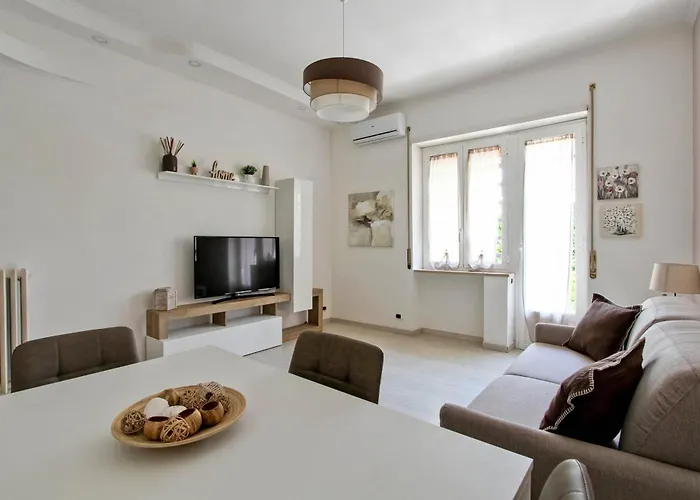 Martina Home Roma, Italia