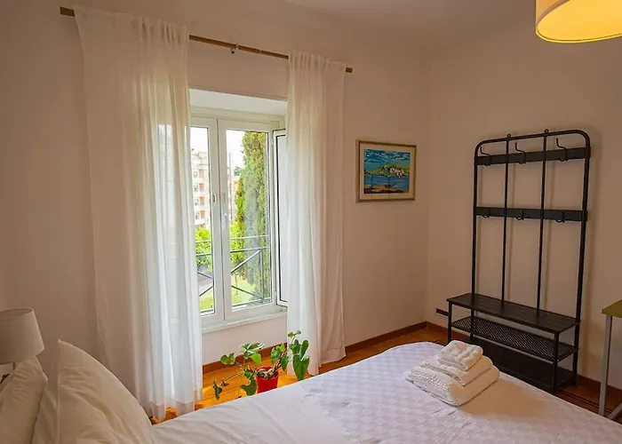 Dimora Al Colosseo, 2 Bedrooms Roma, Italia