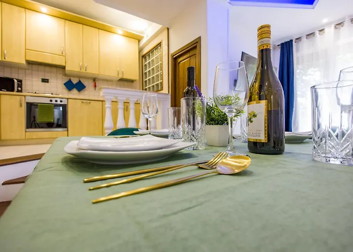 Apartment Metro San Paolo -Air Conditioning-Wifi-Tv55"- 9 Minutes From The Colosseo, Italia