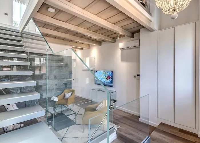 Piazza Dei Renzi Trastevere Building 4 Bedroom With Terrace Rome, Italy