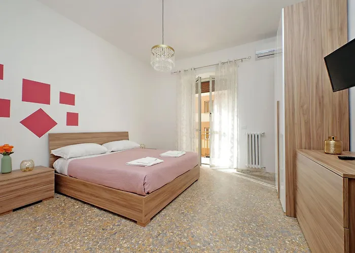 Golden Apartment Roma, Italia