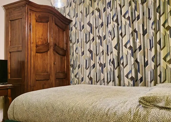 Cornelia Battistini - Ampia camera con bagno privato Roma, Italia