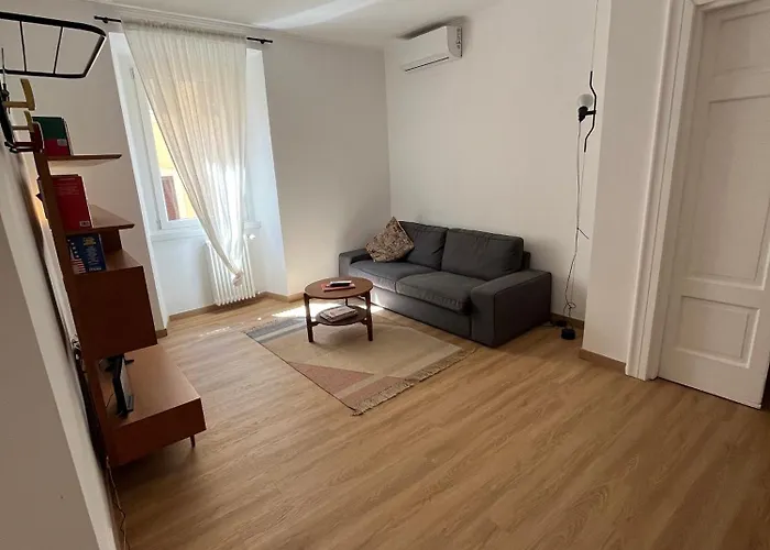 Apartament La Spezia 28 Royal Rzym, Włochy