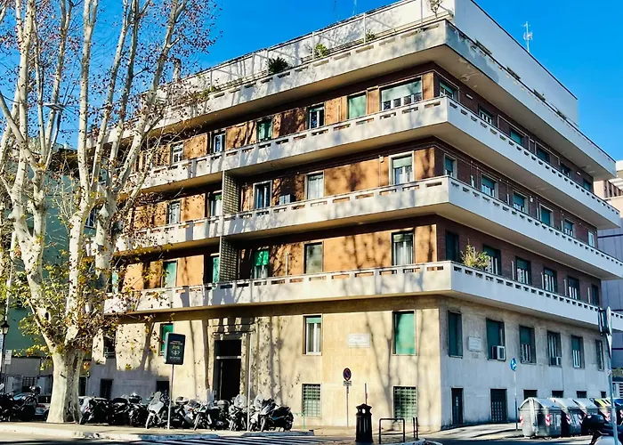 Rome Riverside Retreat, Italia