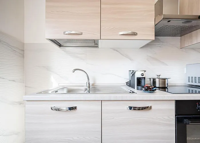 Elegant Stay In Rome-Metro Just 5 Minutes Away, Włochy
