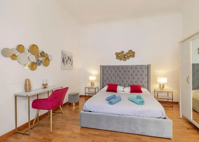 2 Minutes From The Colosseum - Luxury Apartment, Italy