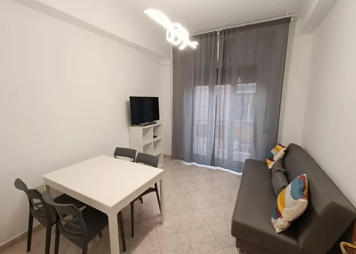 Tia Tourist Apartment Roma, Italia