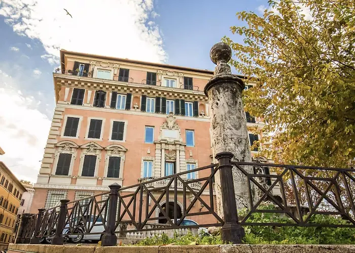 Palazzo Marescalchi Belli, Vicino Piazza Di Spagna Roma, Italia
