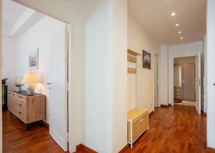 Carpegna Park Apartment By Cornelia Subway Roma, Italia