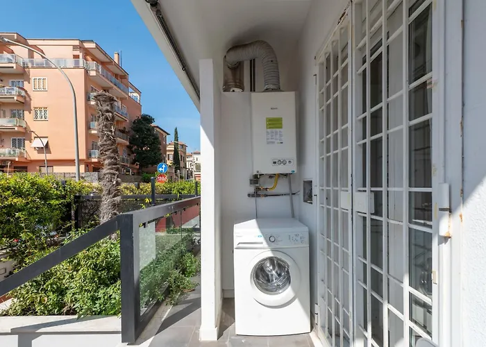 Loverhome Apartment 3 Roma, Italia