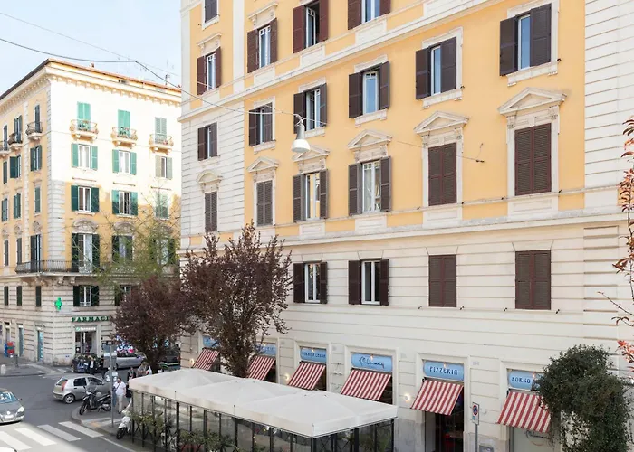 The Best Rent - Sunny Three-Bedroom Apartment Near Ottaviano Metro Stop Roma, Italia