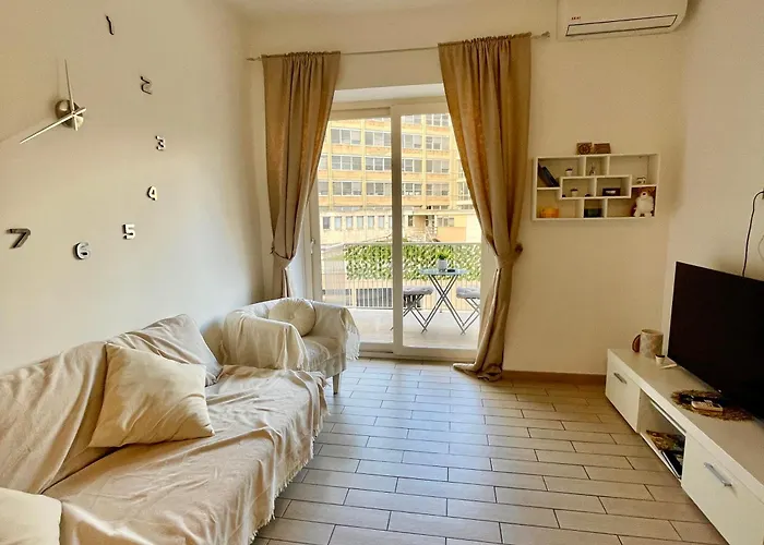 Domus Laterani By Jfm - Comfortable Apartment Big Terrace Colosseo Roma, Italia