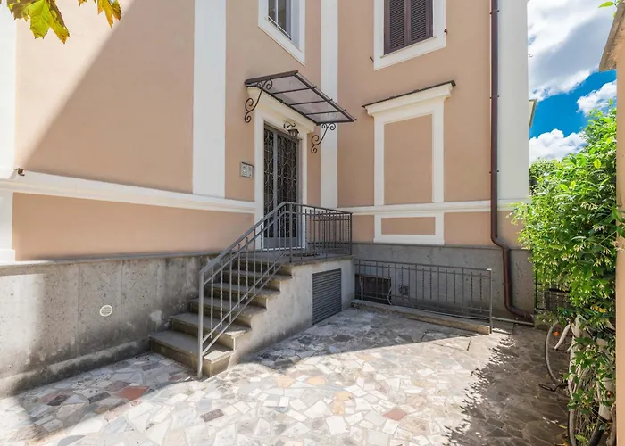 SuityRHome San Pietro 99 Roma, Italia