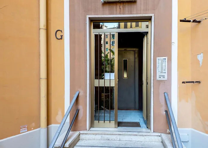 HOME Suitte in San Giovanni near Basilica - Roma -, Italia