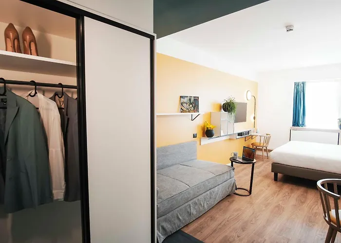 Aparthotel Colombo Roma, Italia